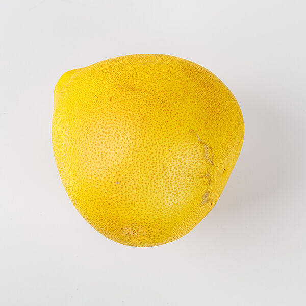 Помело с красной мякотью