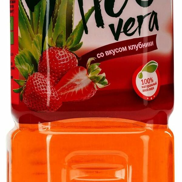 Напиток Moon Berry с кусочками алоэ со вкусом клубники 1.5 л