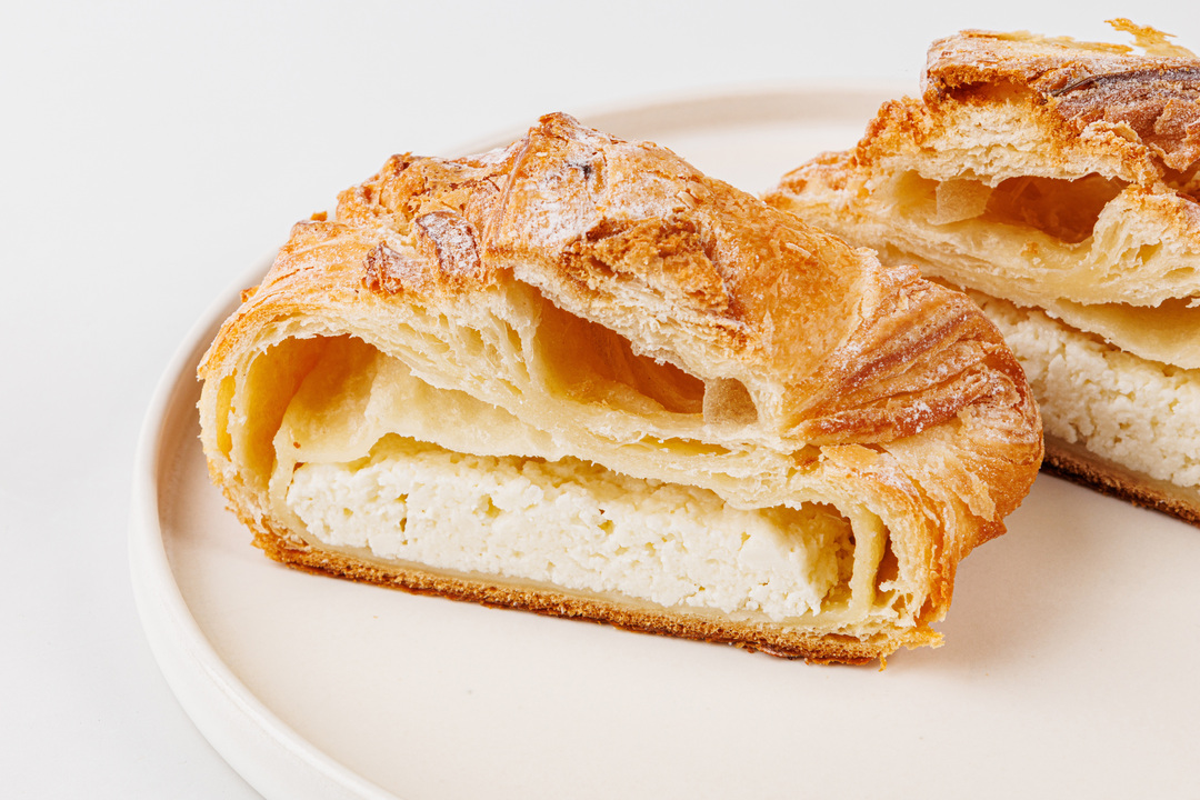 

Слойка венгерская с творогом 80 г