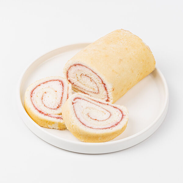 Рулет бисквитный Малиновый с рикоттой