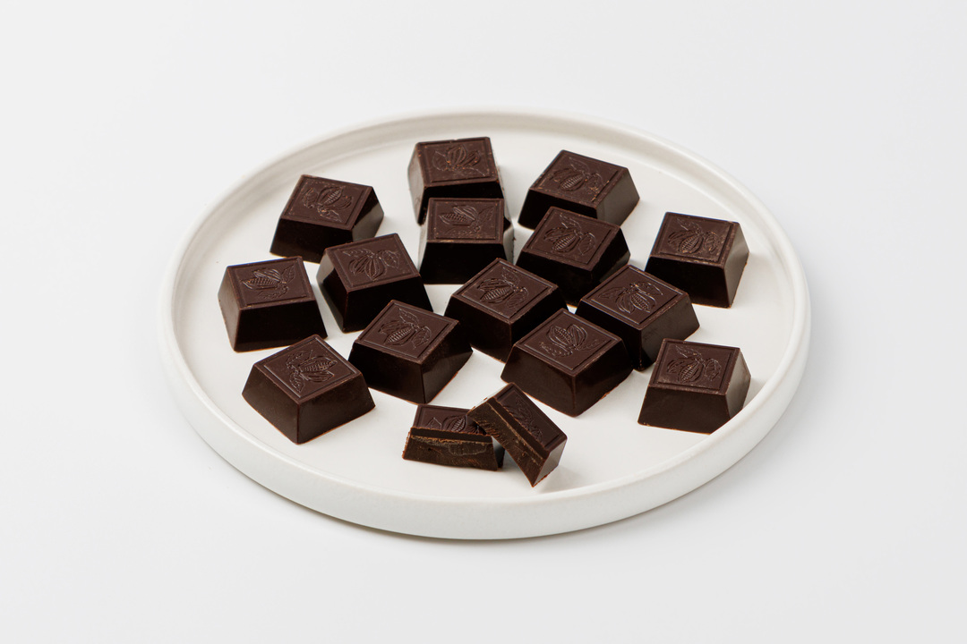 

Шоколад ВкусВилл ремесленный горький 74%, 90 г