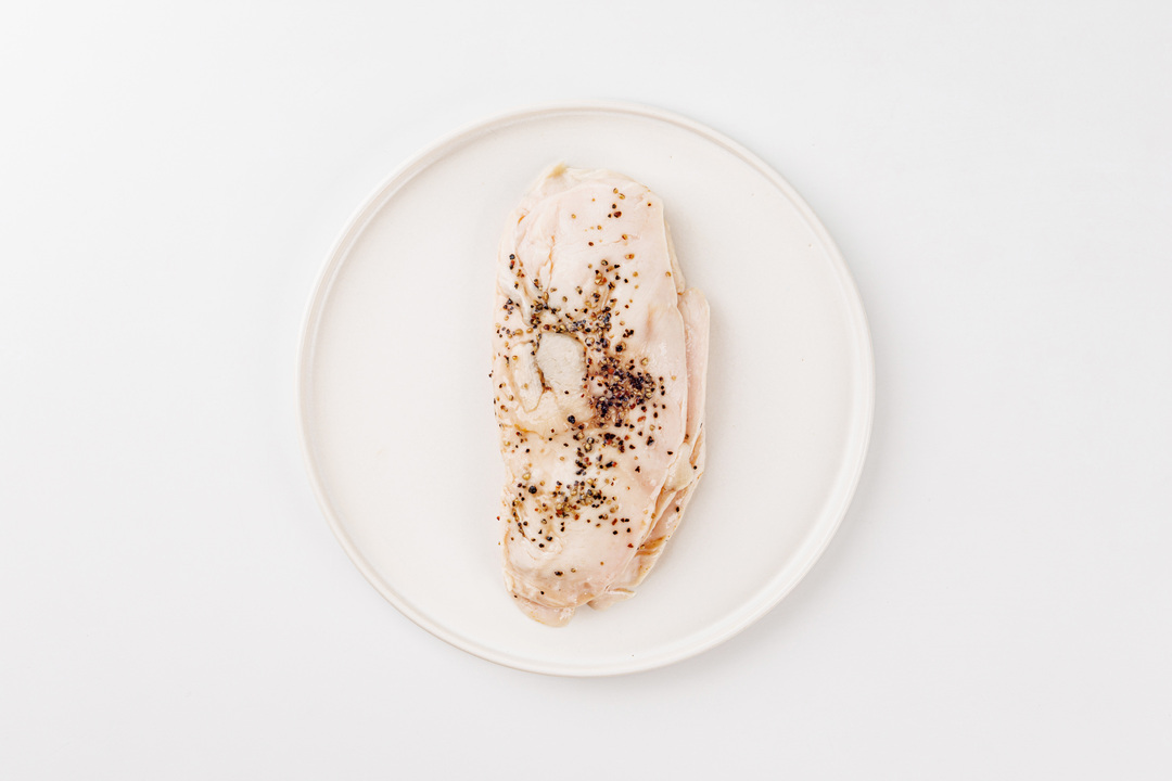 

Филе куриной грудки с перцем и чесноком, нар.