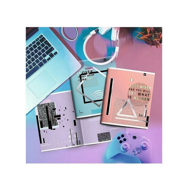 Тетрадь LOREX А5 48 л. кл. скреп. HOLOGRAPHIC CHAOS мел. карт. soft touch лак фольга серебр. офс. двойная обложка запеч. форзац