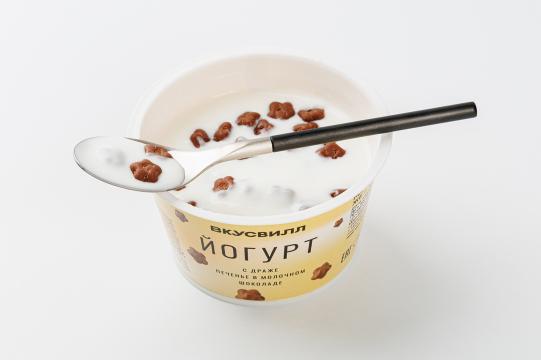 

Йогурт ВкусВилл с драже печенье в молочном шоколаде 2.5% 187 г