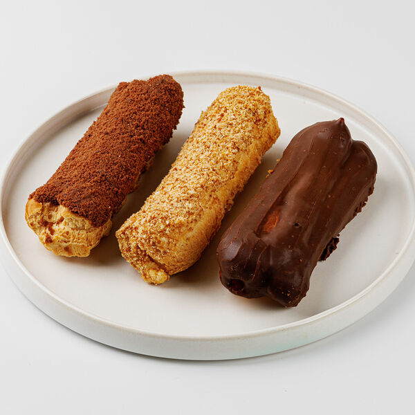 Ассорти эклеров 