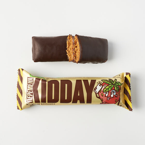 Батончик в шоколаде Kidday с начинкой Клубника _РП