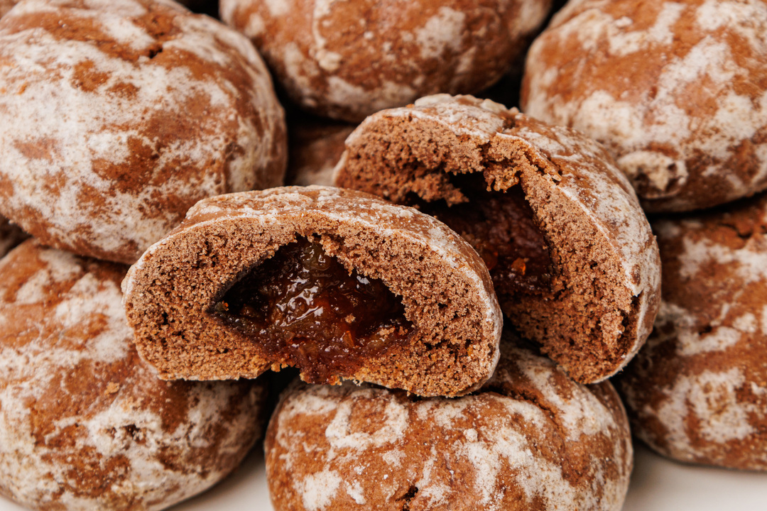 

Пряники Шоколадные с апельсиновой начинкой 300 г