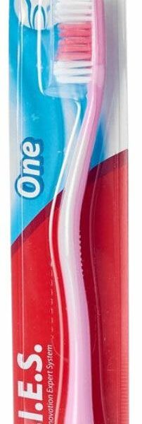 Зубная щетка D.I.E.S One средней жесткости