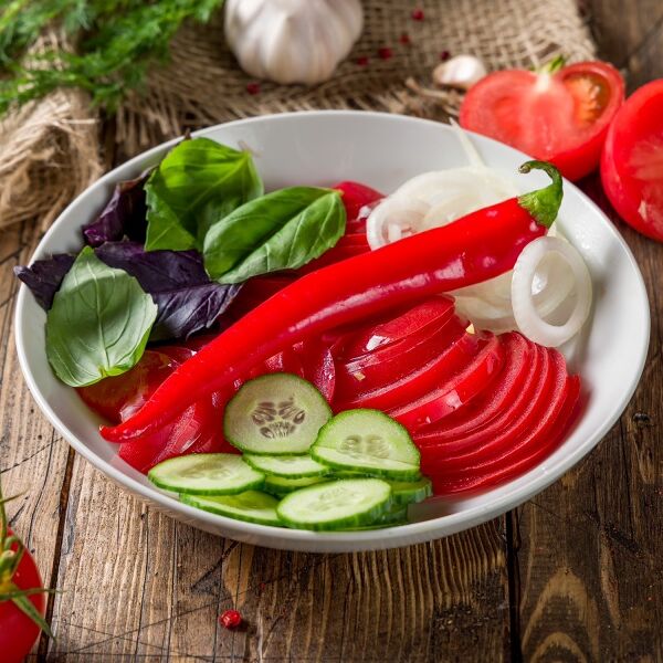 Салат Зеленый с помидором