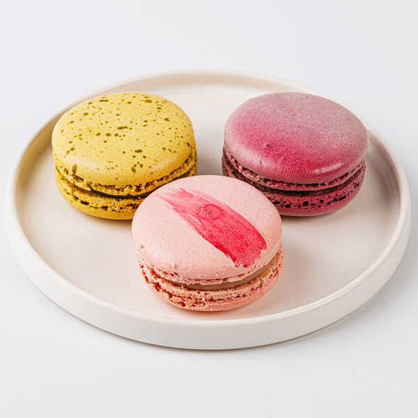 Ассорти макарон Клубничный чизкейк, черника, фисташка 48 г