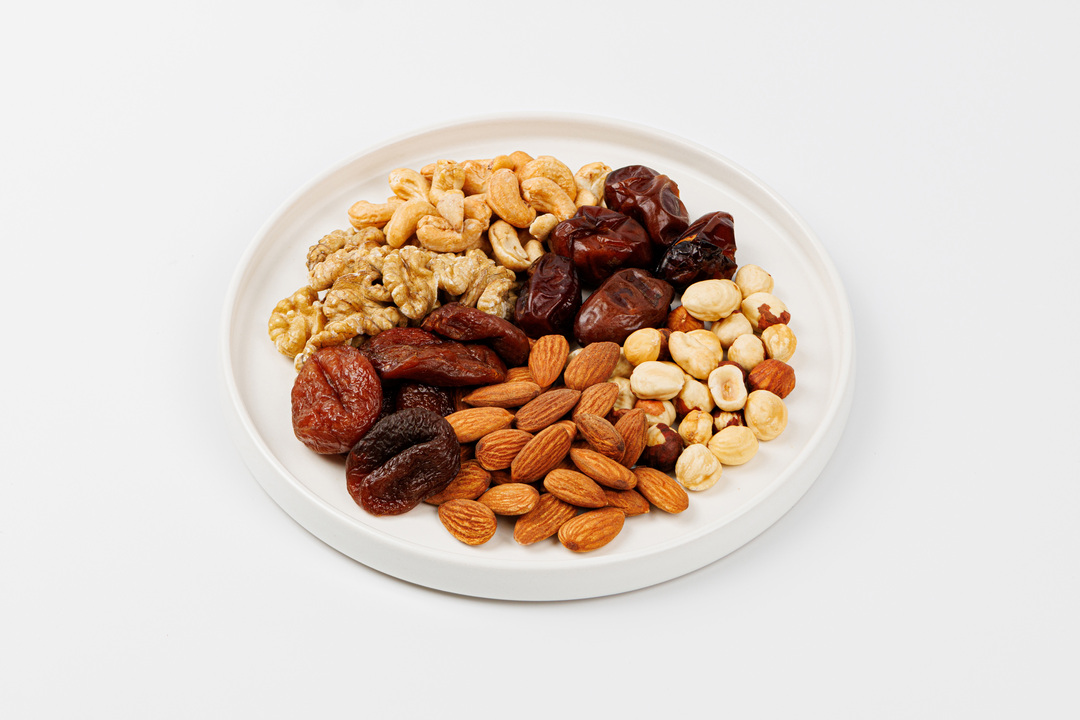 

Ассорти орехов и сухофруктов