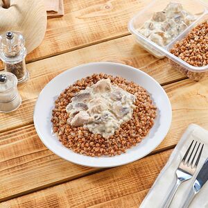 Фрикасе из курицы с гречневой кашей Пятерочка Кафе