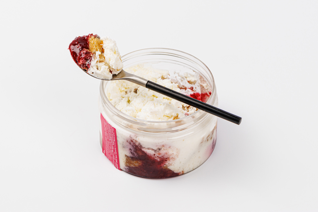 

Медовик ВкусВилл кафе с клюквой и малиной 150 г