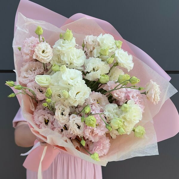 Букет из эустомы