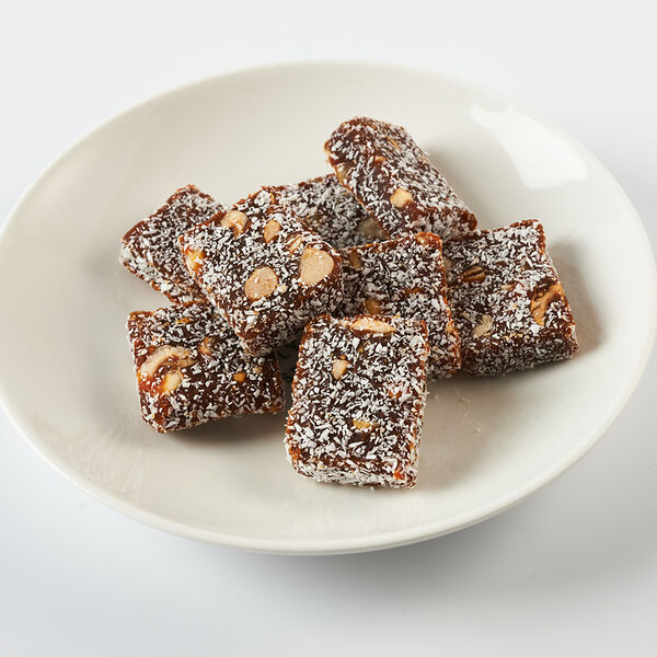 Пастила ВкусВилл фруктово-овощная из яблока и моркови с фундуком, апельсином и кокосом, 100г