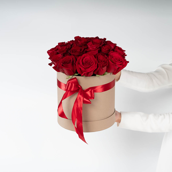 25 роз в коробке