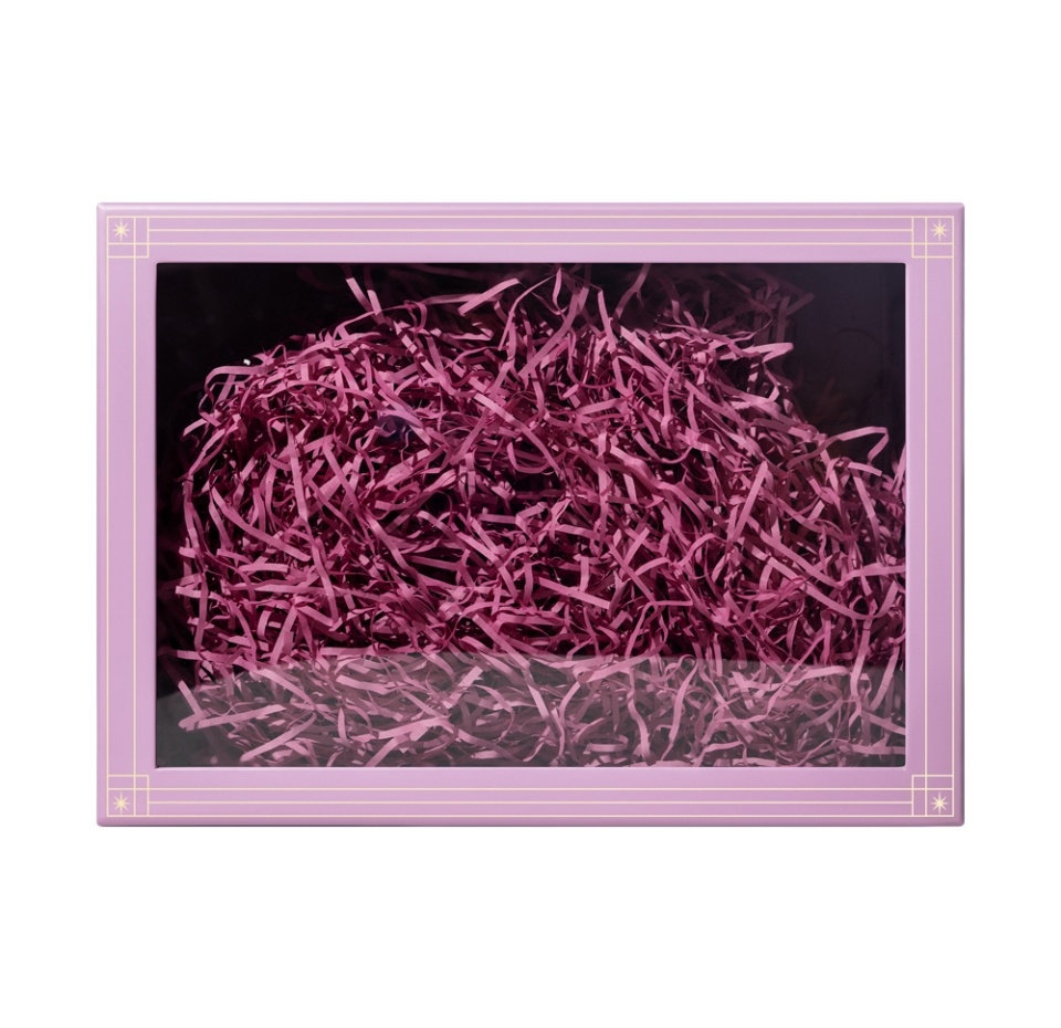 

Коробка подарочная «Азбука вкуса» всесезонная с окном 32х23х11 розовая