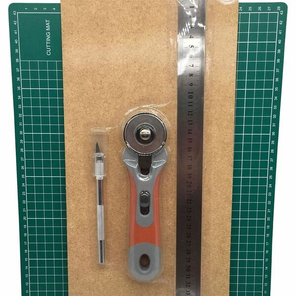 Набор для резки АШАН Красная птица, 4 предмета