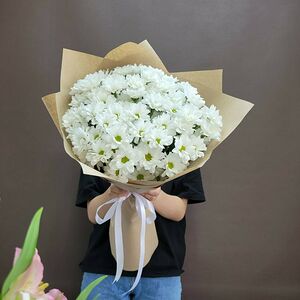 Букет из 9 хризантем "пленительные ромашки"