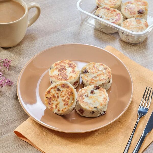 Сырники Пятерочка Кафе с изюмом жареные 220г