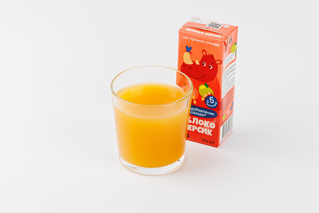 

Сок детский яблоко-персик прямого отжима 200 мл