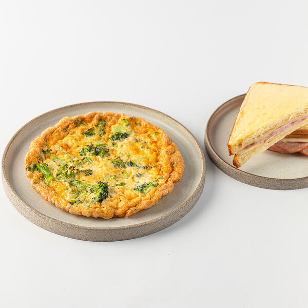 Комбо: Омлет с брокколи и Крок Месье