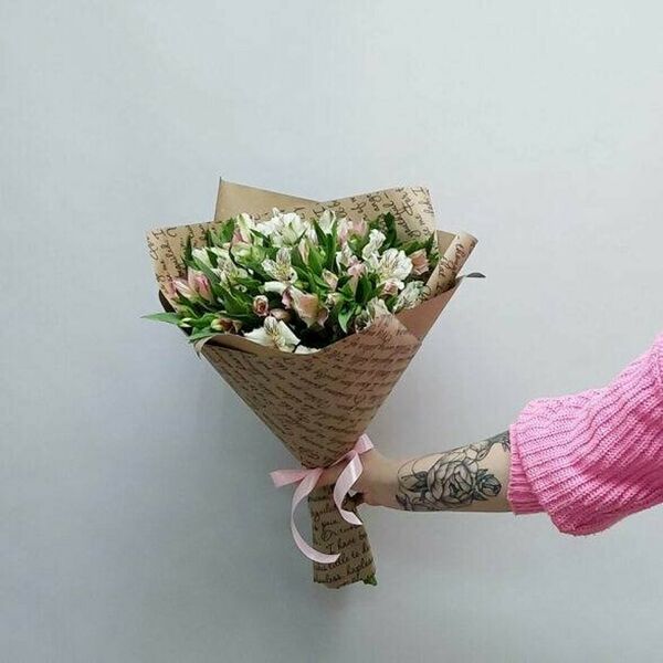 15 альстромерий