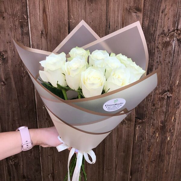 Букет из 9 белых роз