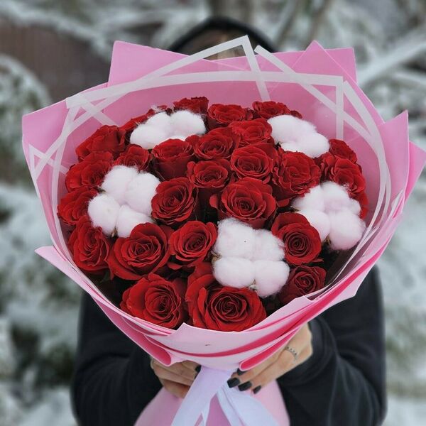 Букет с красными розами