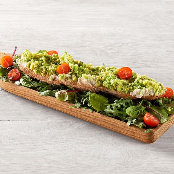 Багет со сливочным сыром и авокадо