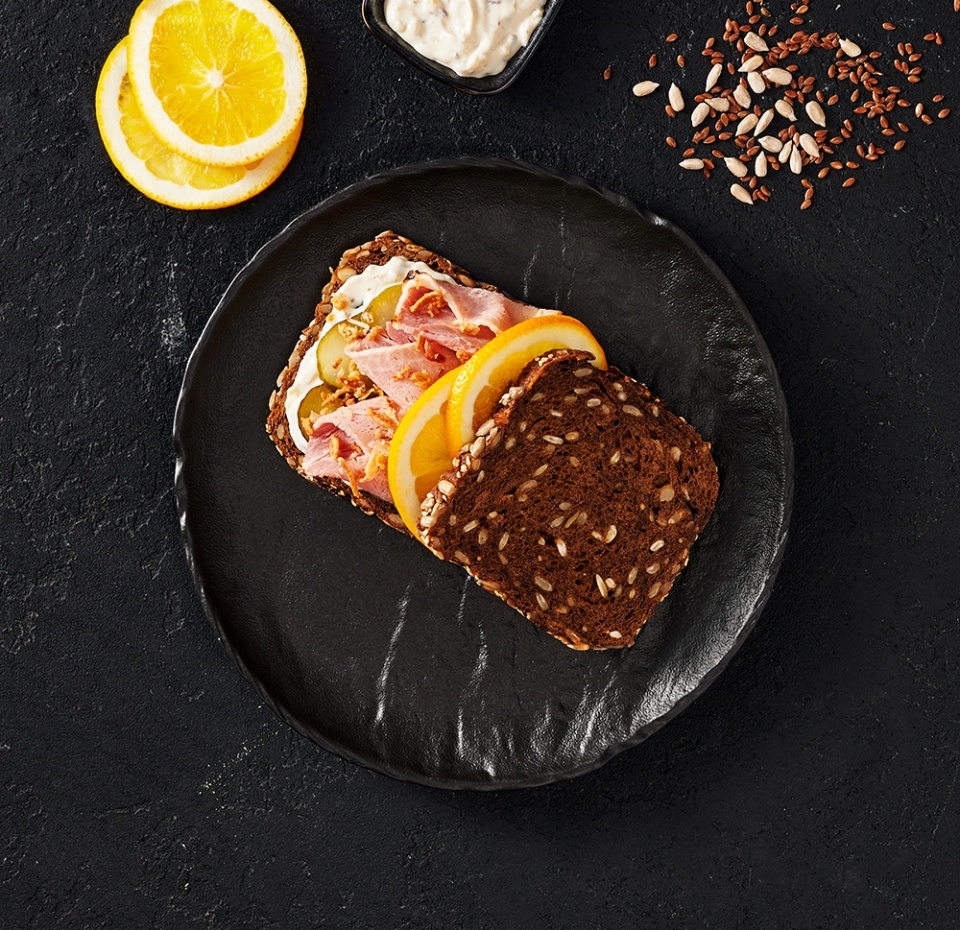 

Сэндвич с окороком «Чёрный кабан» и апельсином TASTE OF Уже Готово