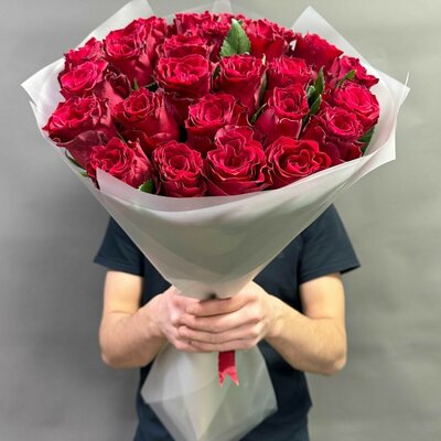 Букет из 25 красных эквадорских роз 60см