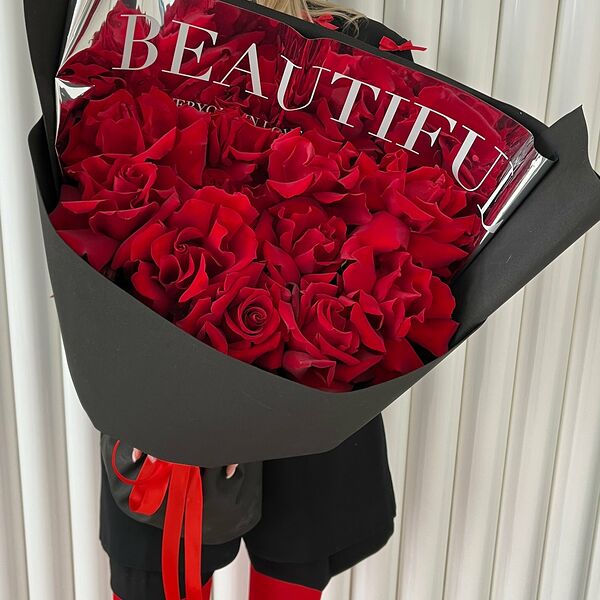 11 кружевных роз