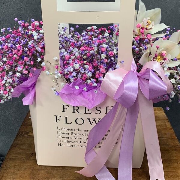 Цветы в коробке