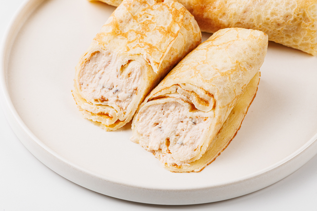 

Блины с творогом из топленого молока и вареньем из сосновых шишек 160 г