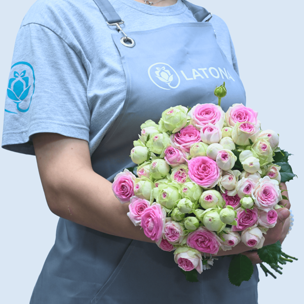 Мороженое из роз, похожих на пионы