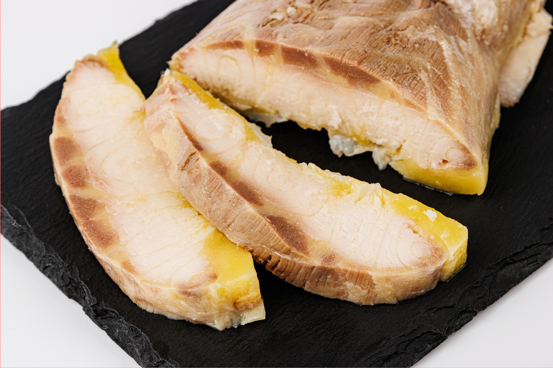 

Осетр филе кусок, горячего копчения, вес