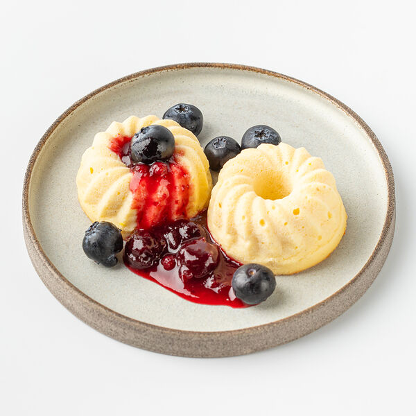 Лимонный рикотник с голубикой и брусничным джемом 165г