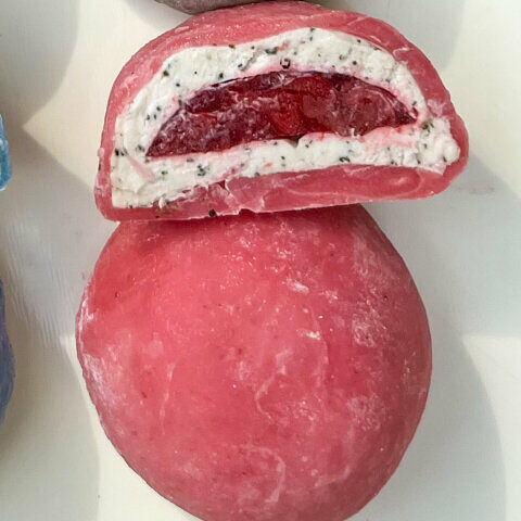 Вишня Моти-веганский базилик