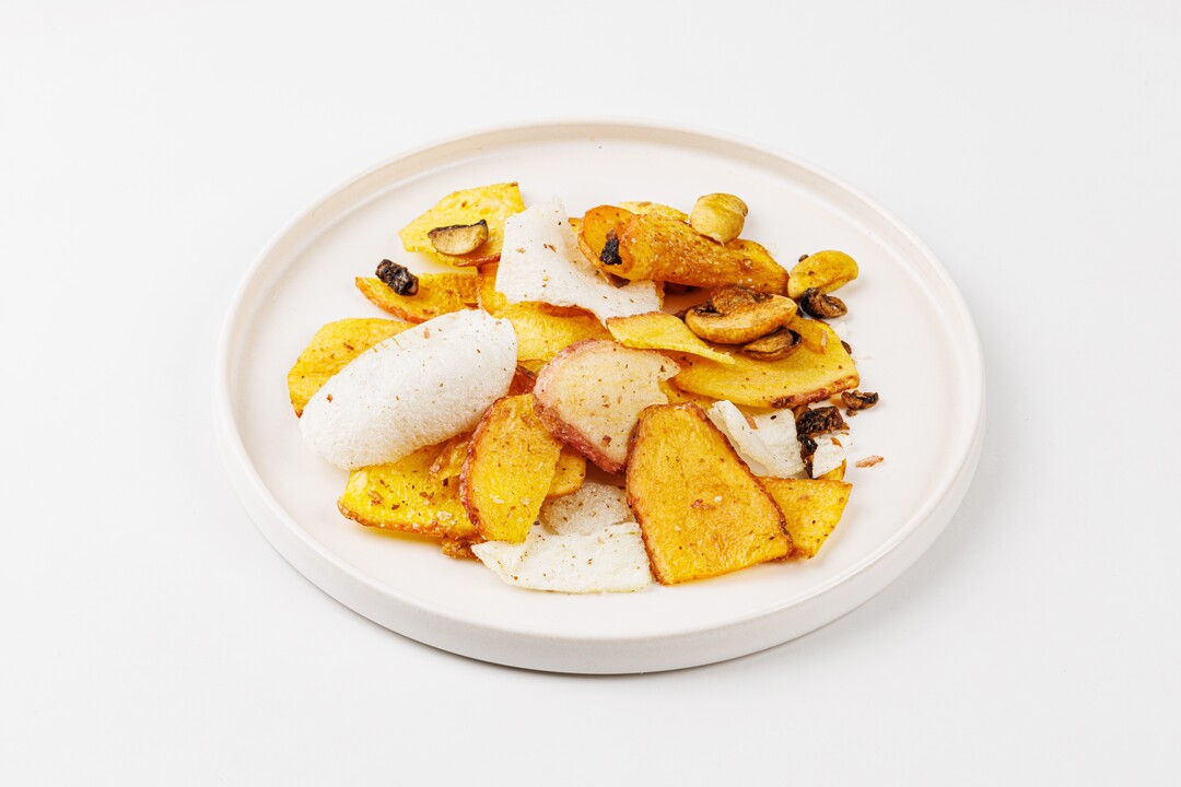 

Снеки хрустящие из картофеля, грибов и лука 25 г