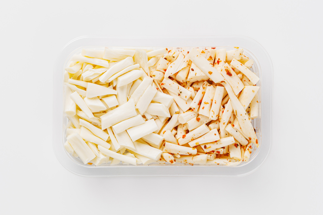 

Сыр "Хворост" классический и с аджикой, 100г