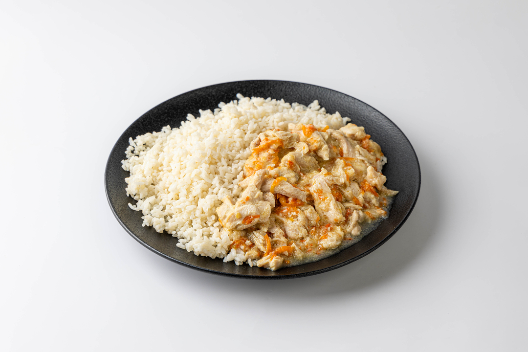 

Большая порция курицы в сливочном соусе с рисом, 850 г