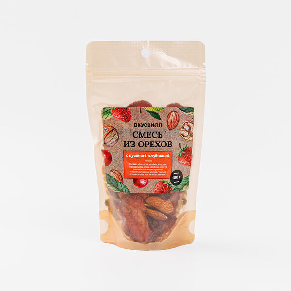 Смесь из орехов с сушеной клубникой