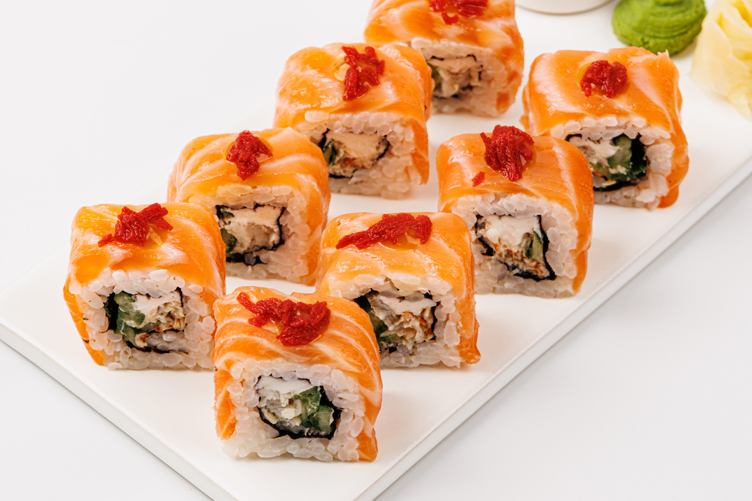 

Ролл ВкусВилл Аниак с семгой и угрем 265 г