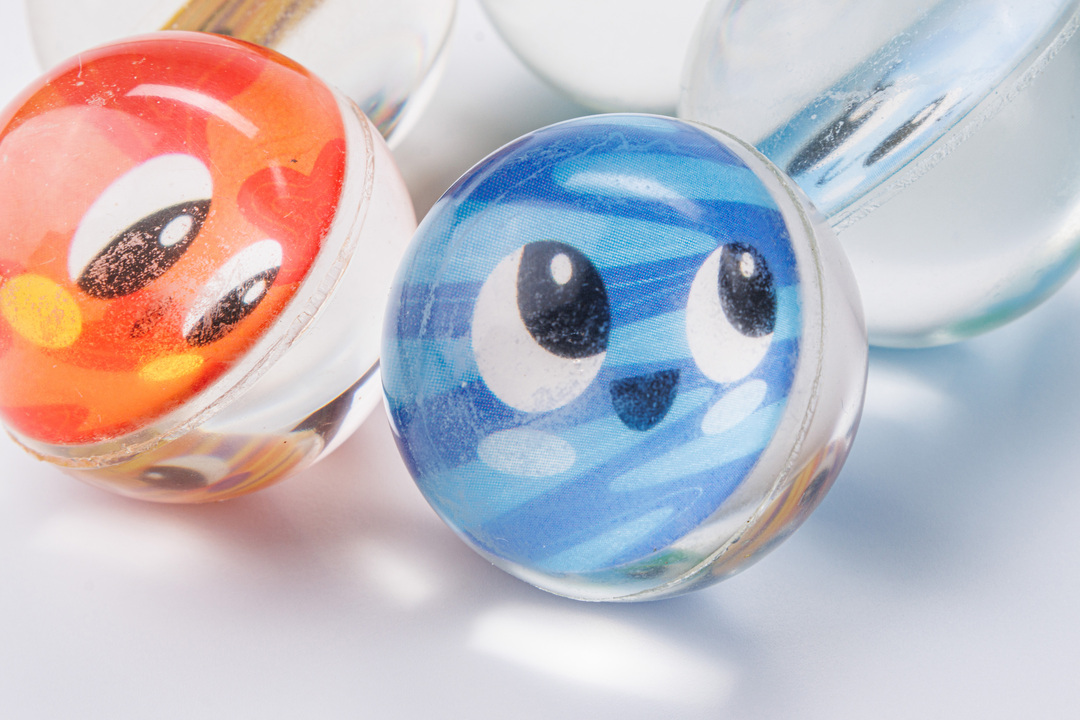 

Мячики-попрыгунчики ВкусВилл с рисунками 5 шт.