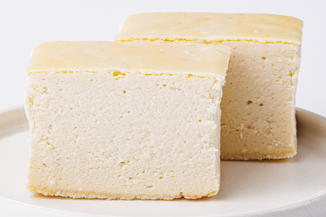 

Запеканка творожная ВкусВилл без добавления сахара с мягким сыром Рикотта 200 г