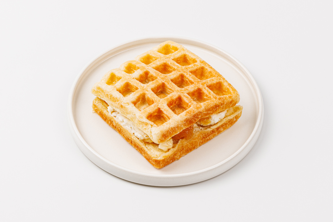 

Вафля-сэндвич ВкусВилл с творожным кремом и апельсиновым джемом 180 г