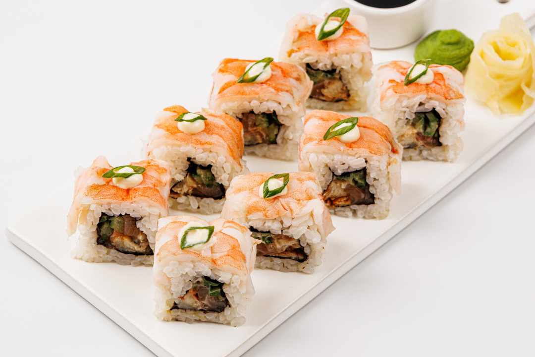 

Ролл Киото с семгой, креветкой и угрём 245 г