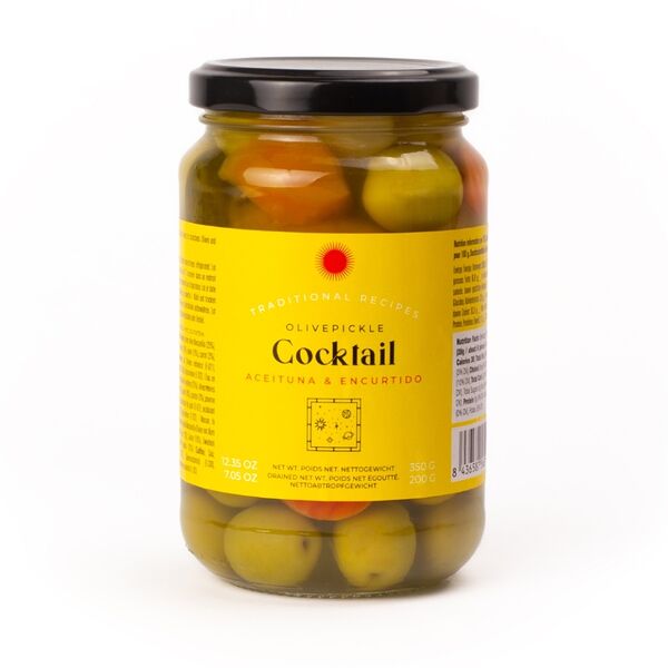 Ассорти овощное Triana Olives оливки зелёные мансанилья, оливки чёрные кукильо, корнишоны, морковь, лук жемчужный