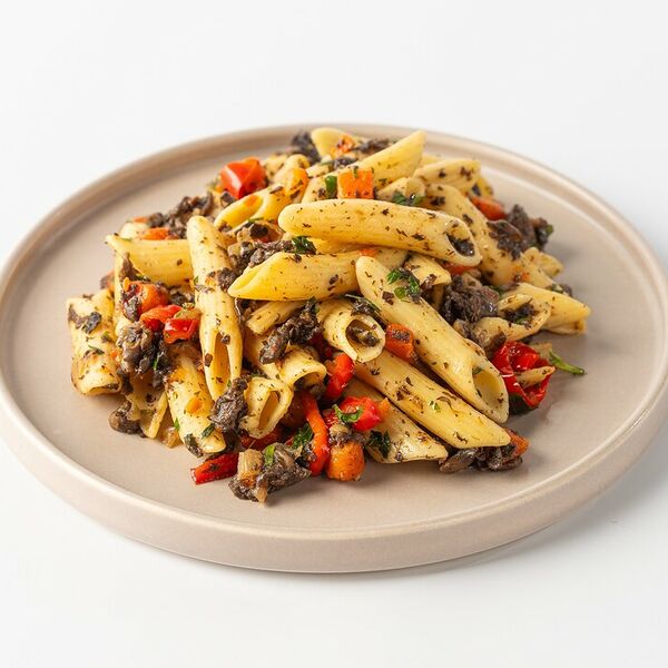 Пенне с грибами и овощами